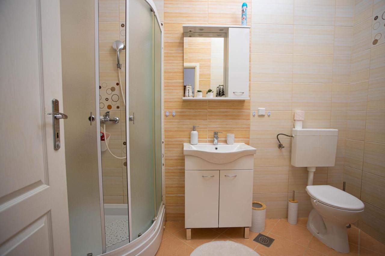 Apartman Gundulic Вінковці Екстер'єр фото